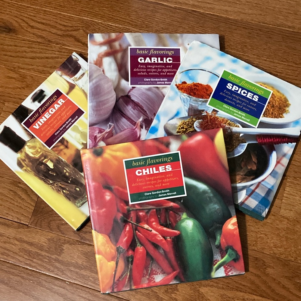 Basic Flavorings SPICES, VINEGAR, CHILES & GARLIC Cookbooks (set of 4)
